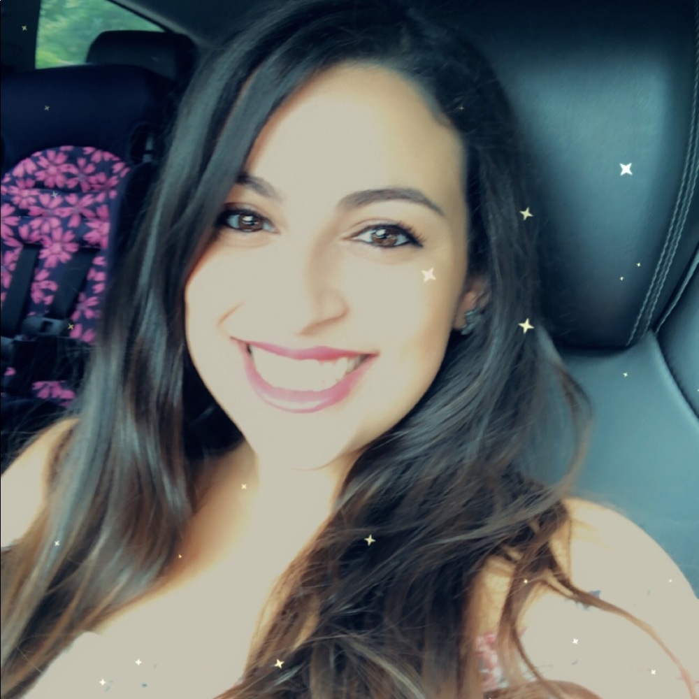 Meet your Posher, Stephanie
